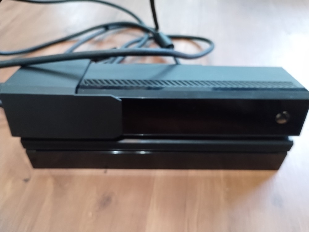 Xbox One Kinect Sensor With Camera Shroud