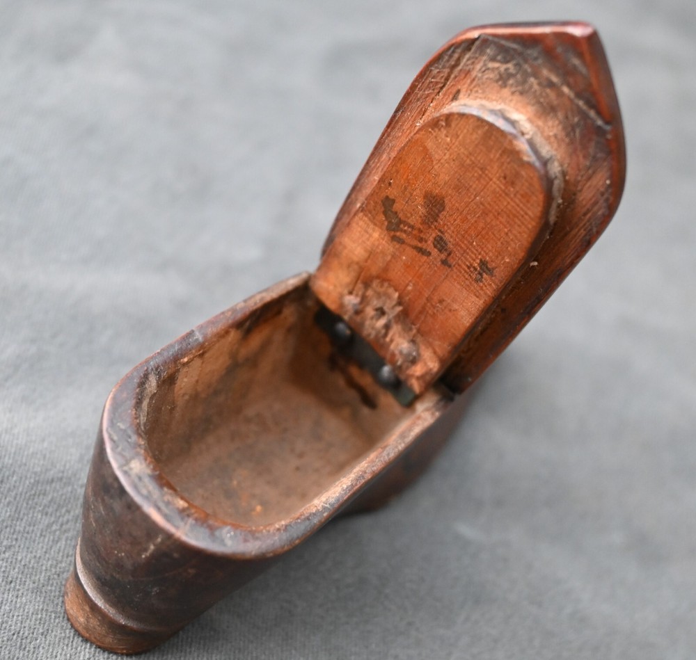 Antique 19th century treen shoe snuffbox