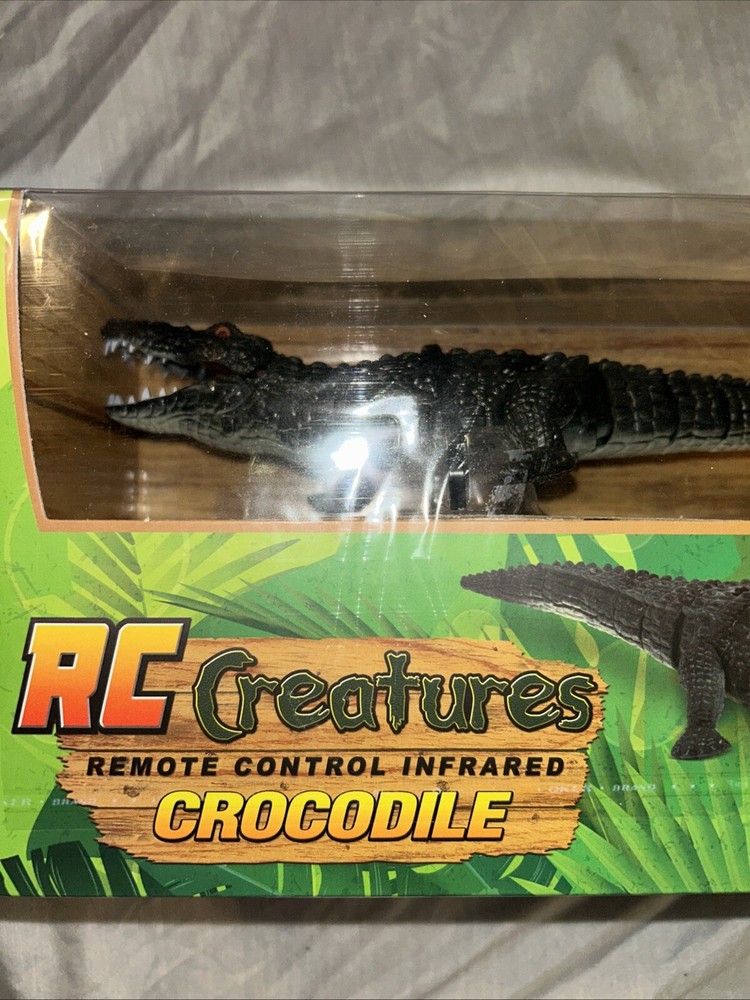 World tech toys RC creatures remote controlled INFRARED crocodile