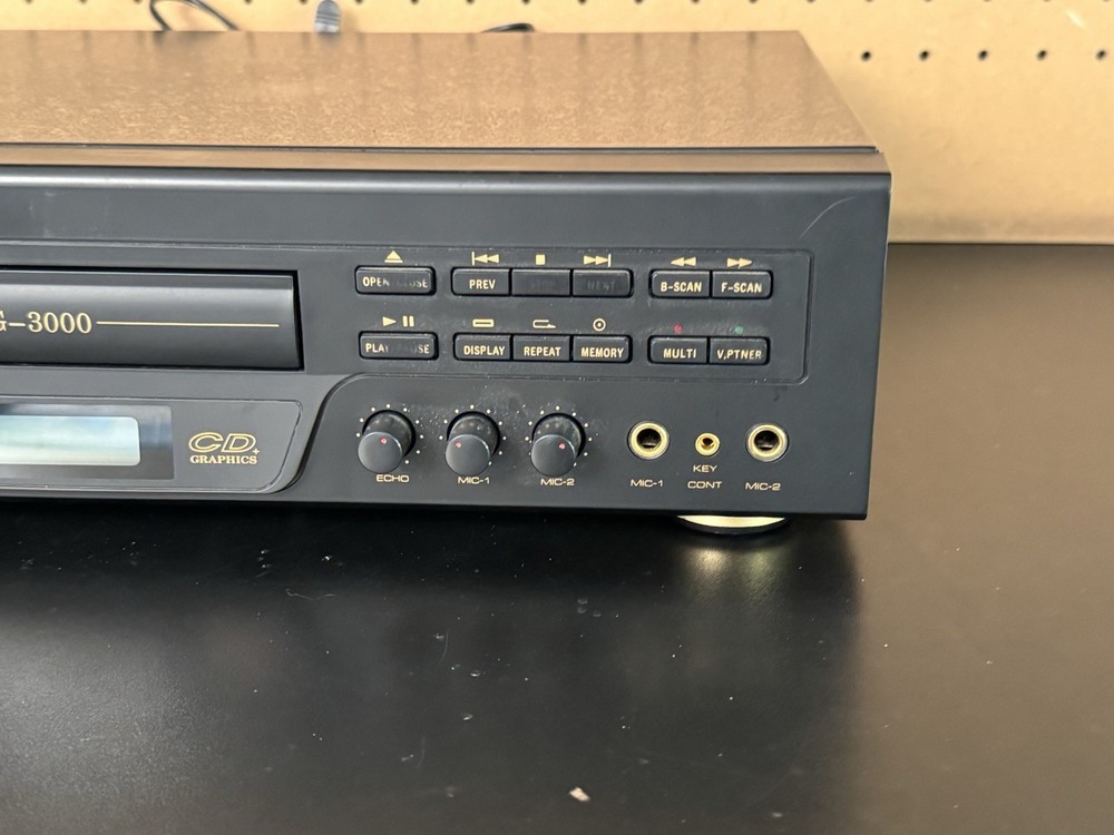 VocoPro CDG-3000 Digital Audio/Compact Disc Player System