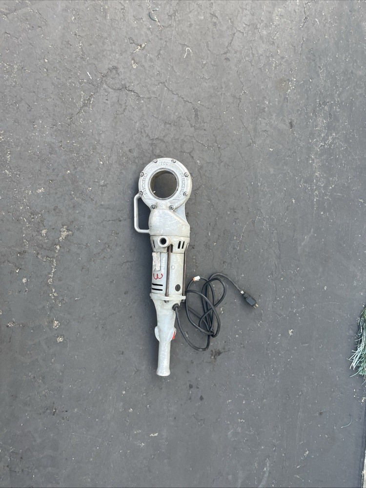 RIDGID Model 700 Hand-Held Power Drive pipe threader 3