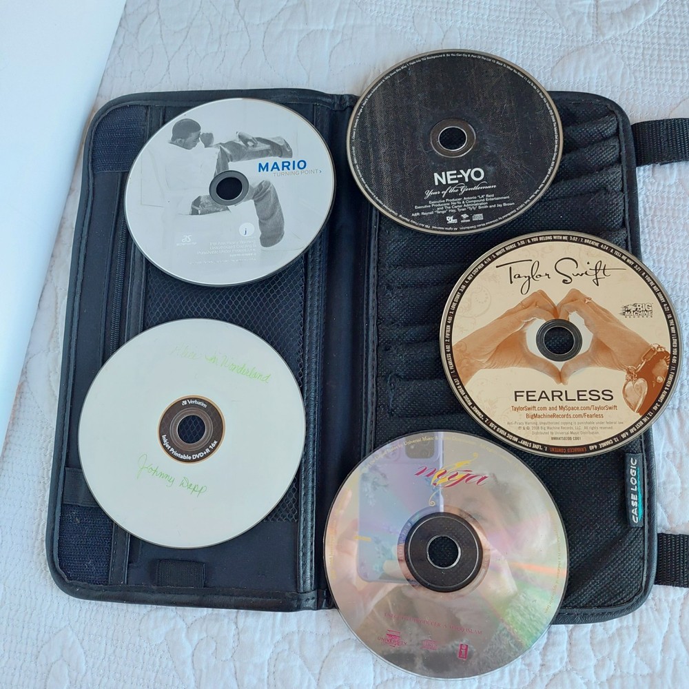 VTG Case Logic 10 CD Disc Visor Holder Hook & Loop Closures & 5 CDs/DVD Untested