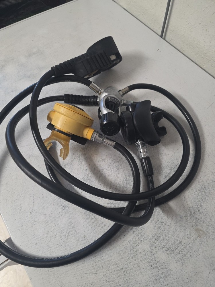 Aqua Lung Titan Scuba Diving Regulator Set
