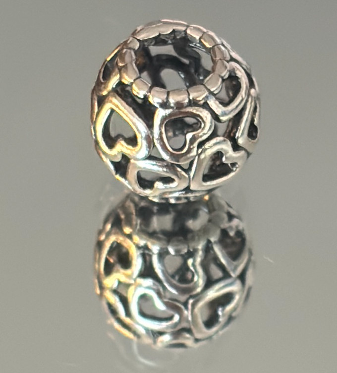 Pandora 💖 Hearts All Over Charm 🌟💫