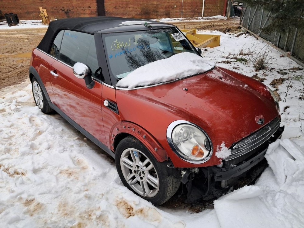 MINI 1    2014 Glove Box 4953938