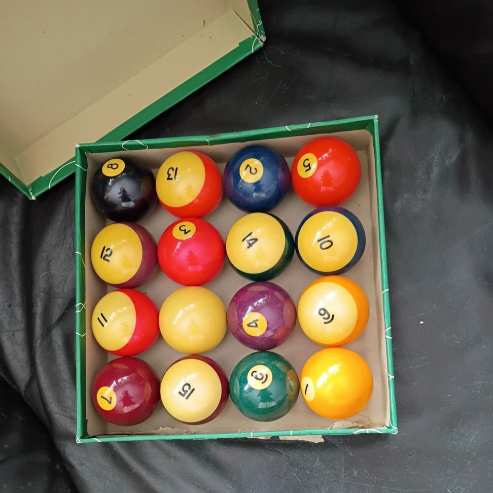 VINTAGE ARAMITH BELGIAN POOL BILLIARD BALLS 2-1/4" FULL SET