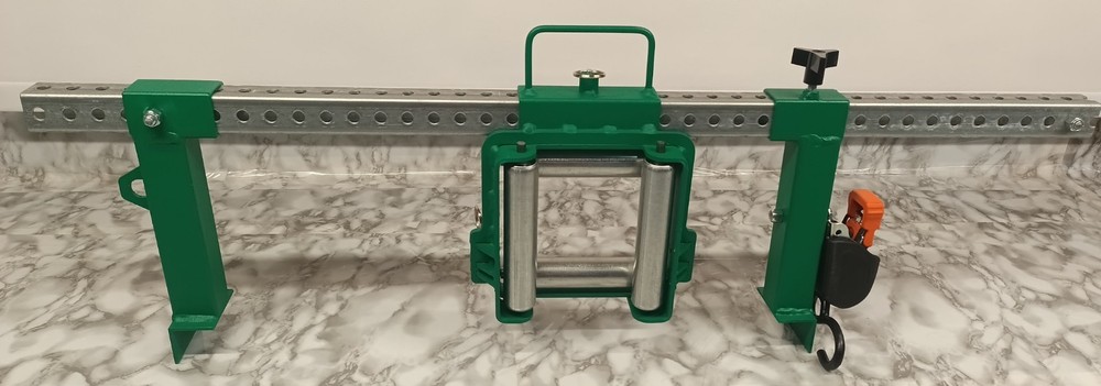 Greenlee CTR200 Heavy Duty Cable Roller