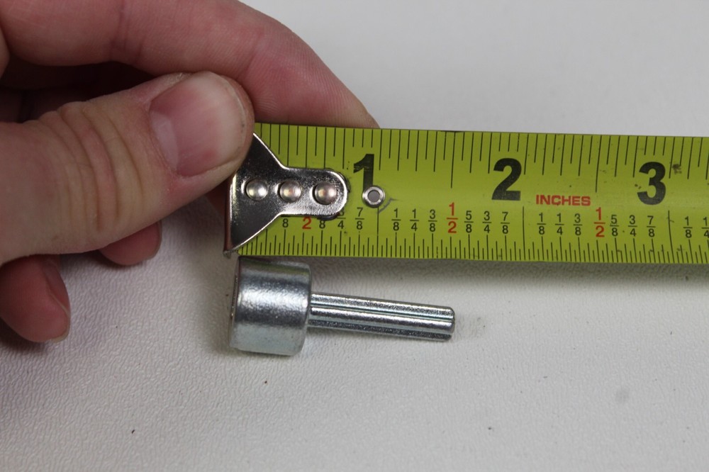 Sargent Manufacturing Exit Device Spindle Adaptor Locking Screw 700 series