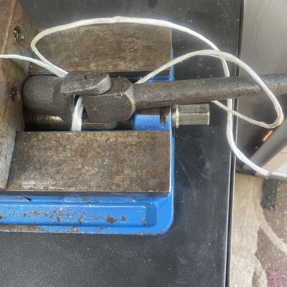 Kurt D675 AngLock Milling Machine Vise