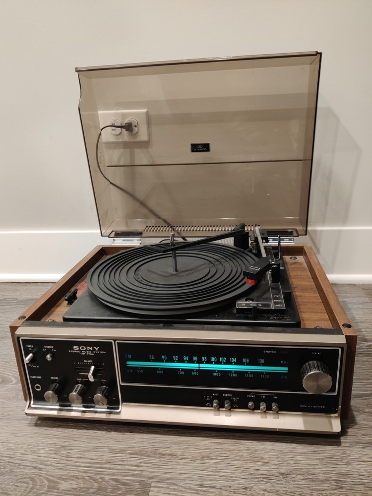 VINTAGE Sony HP -170A AM/FM Solid-State W/ Turntable
