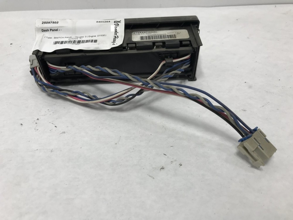 International 8500 SWITCH Dash Panel - Used
