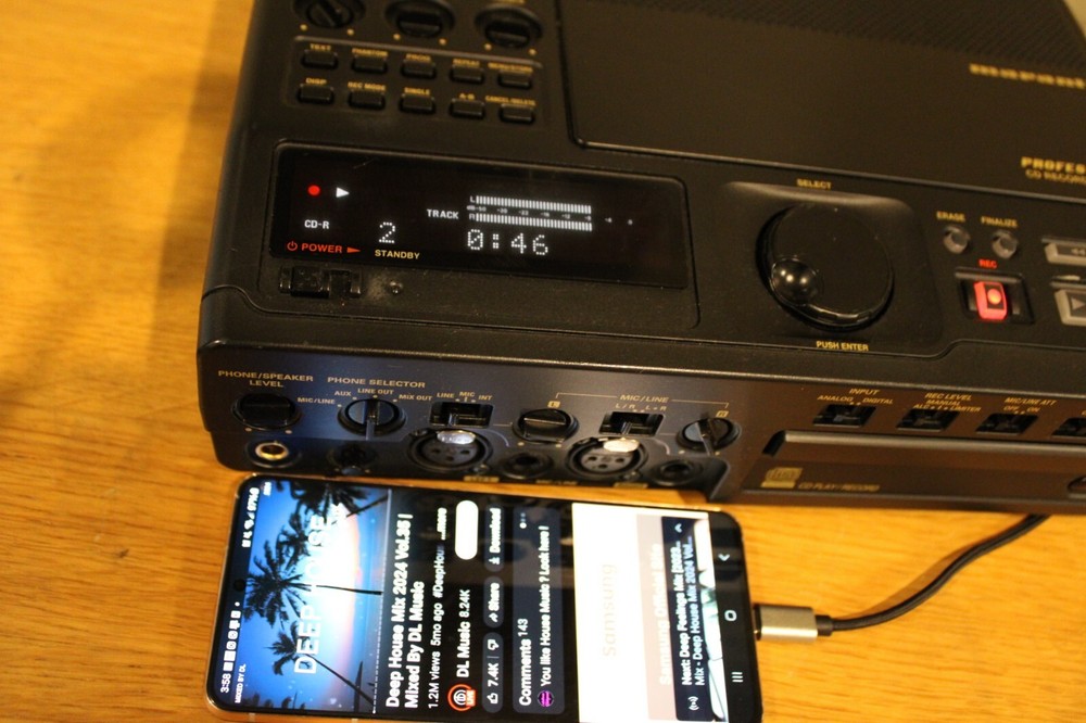 Marantz CDR300 Professional CD Recorder W/,remote ,,serviced. Fully Functional