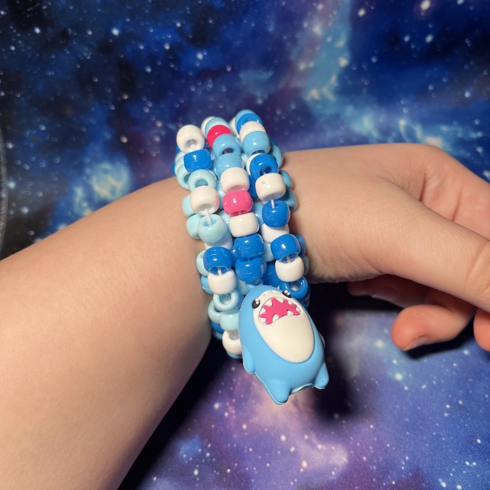Small Kandi Shark Rotater Cuff