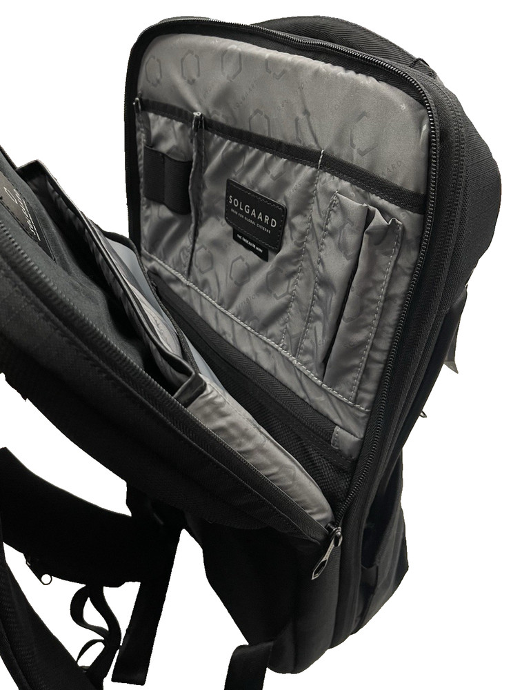New Solgaard Endeavor 2.0 Medium Backpack In Black