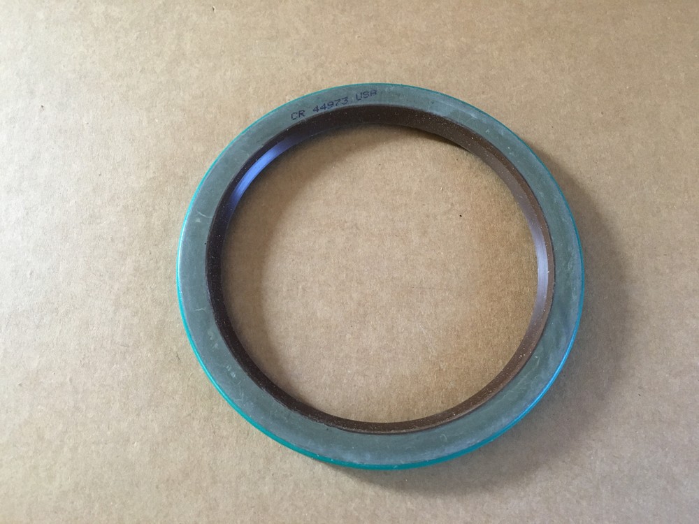 NEW 44973 SKF OIL SEAL