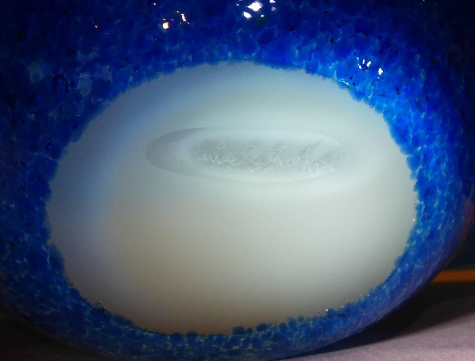 Daniel Lotton Art Glass Clamshell with Pearl, Clam