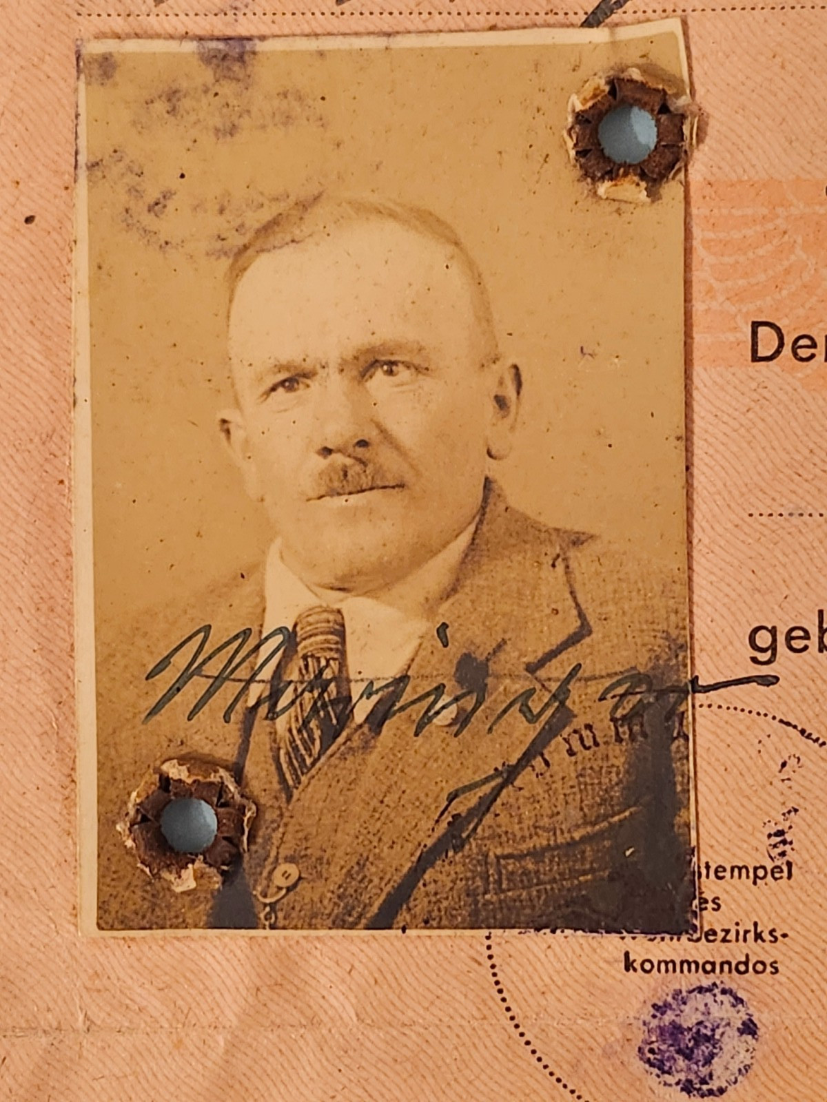 WW2 Germany. Ausmusterungsschein (Discharge Certificate)