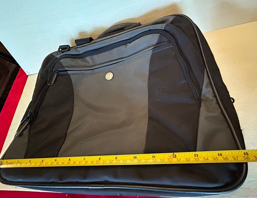 Targus Laptop/Notebook Case, Holds 15" Laptop Read e2