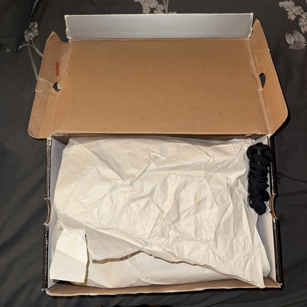 Jordan: Retro High “Shadow” 01s. | [2009]