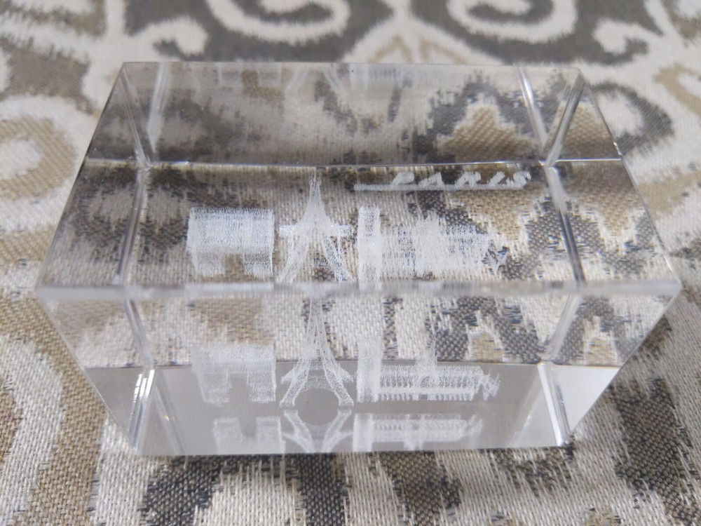 Paris Hologram
