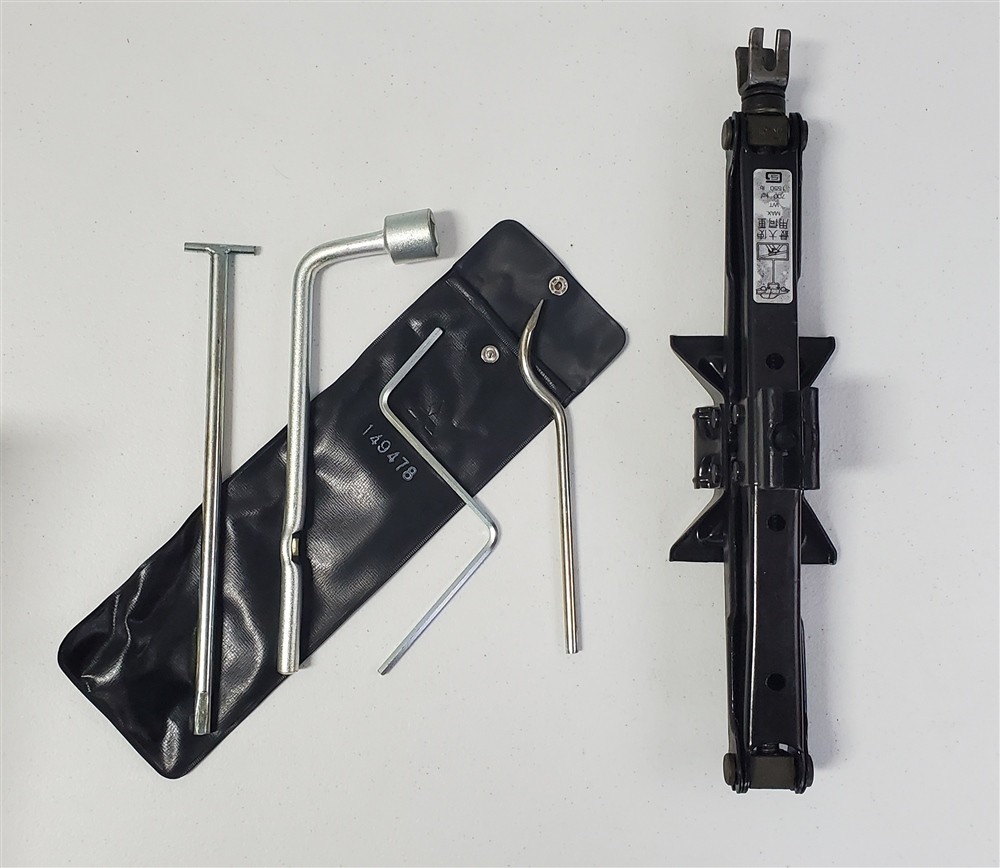 Mitsubishi Jack Set MB845152