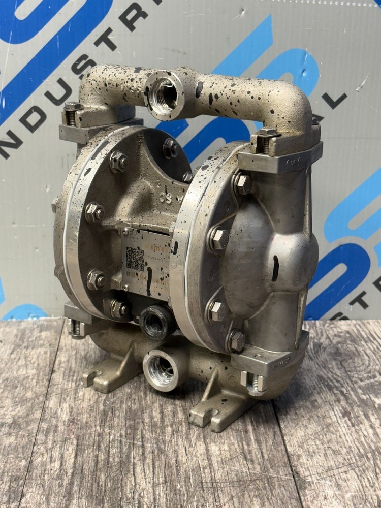 VERSAMATIC E7AA5T559C DOUBLE DIAPHRAGM PUMP