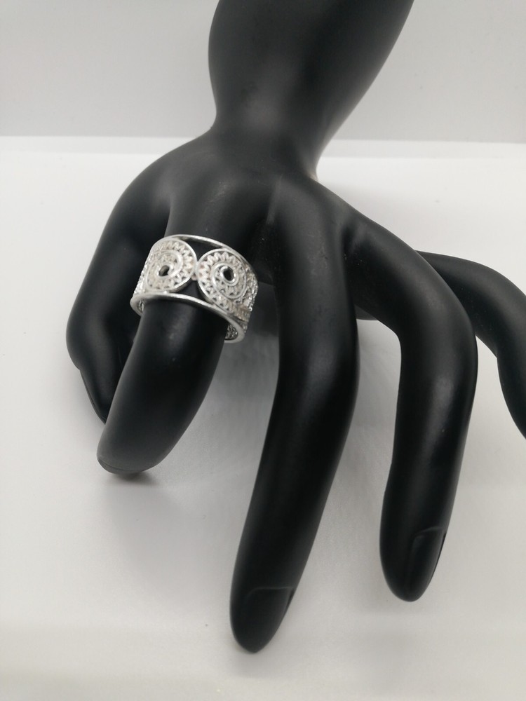 . 970 Solid Silver Women's Ring Size 8 Filigree New.