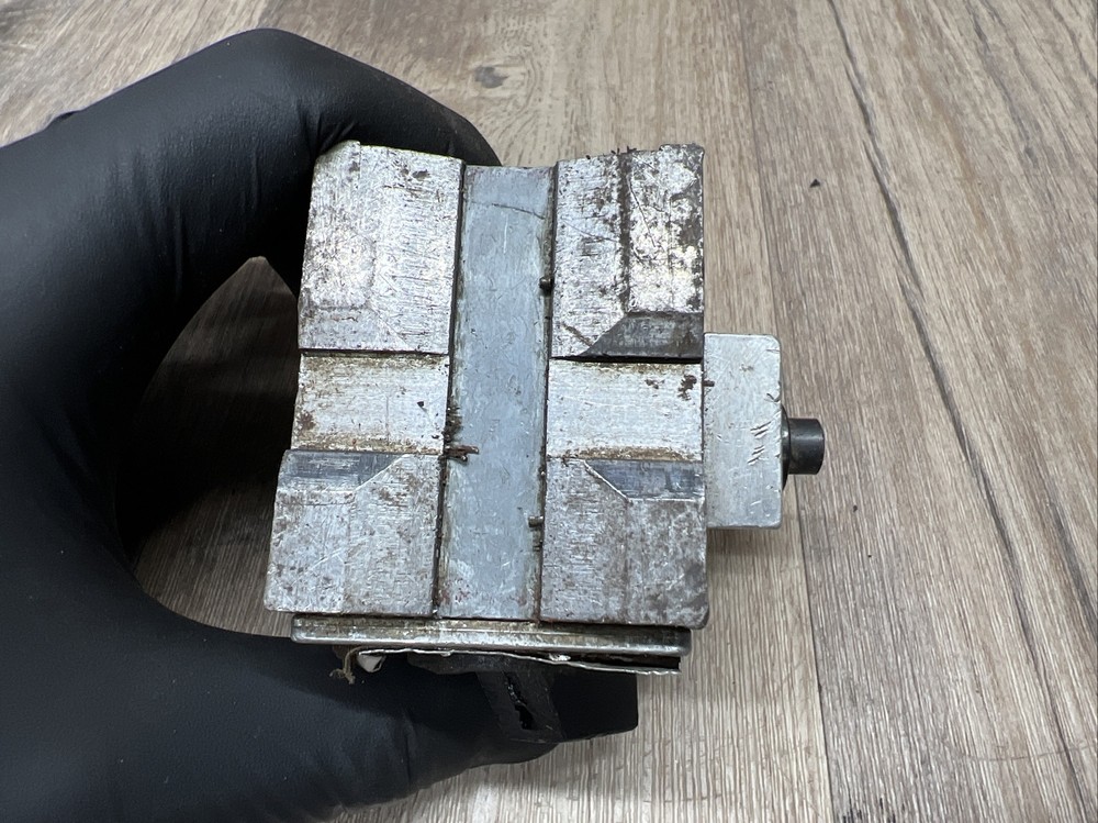 PRECISION MAGNETIC BASE