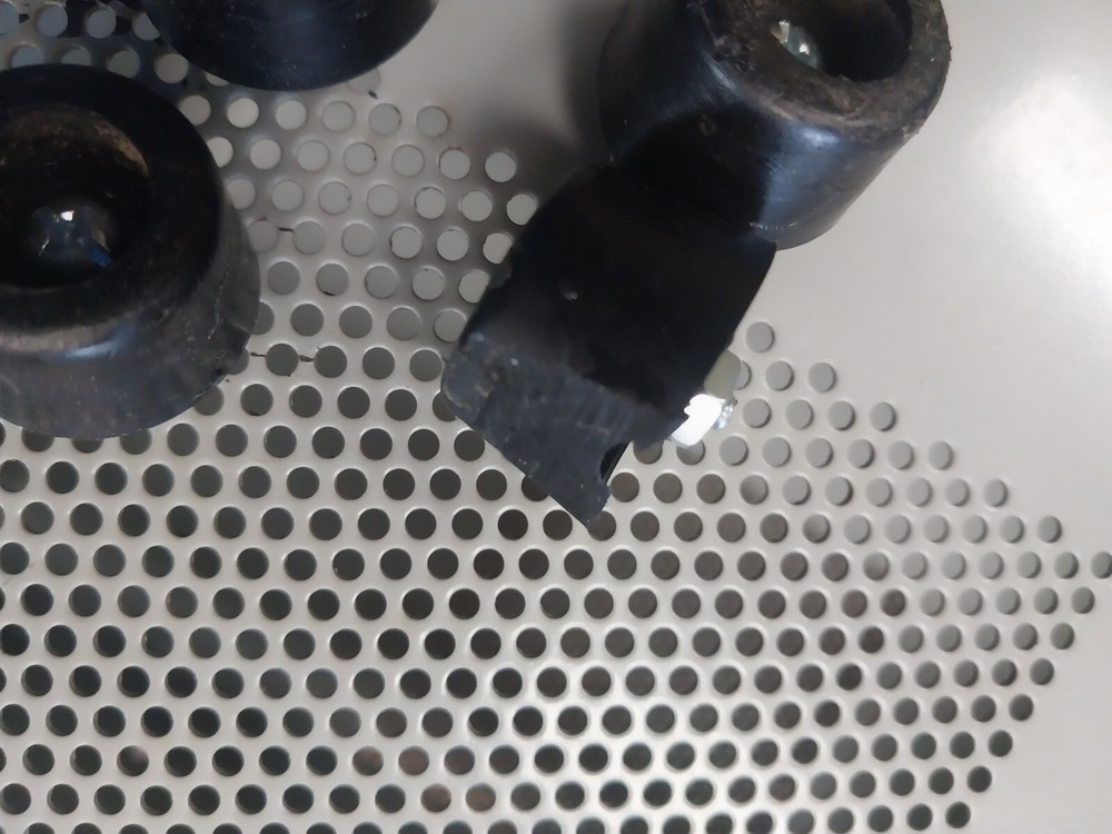 Hellicrafters HT 40 Set Of 4 Feet Only