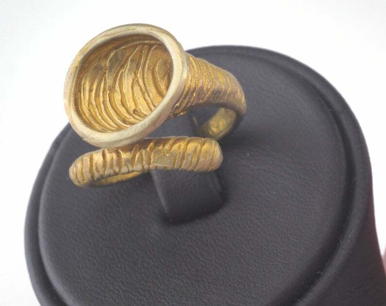 Adjustable Ring Raw brass (18mm 8US inner size - Adjustable ) OZ2831