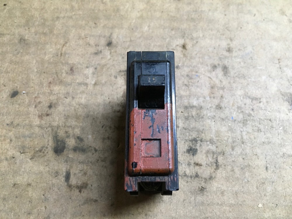 ITE - 15 Amp Electrical Circuit Breaker