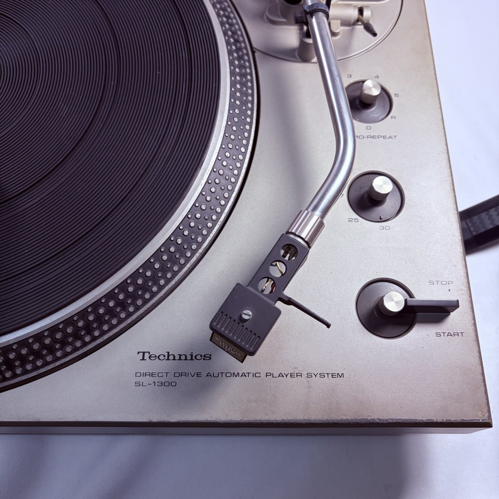 Technics SL-1300 Fully-Automatic Direct-Drive Turntable Record Player