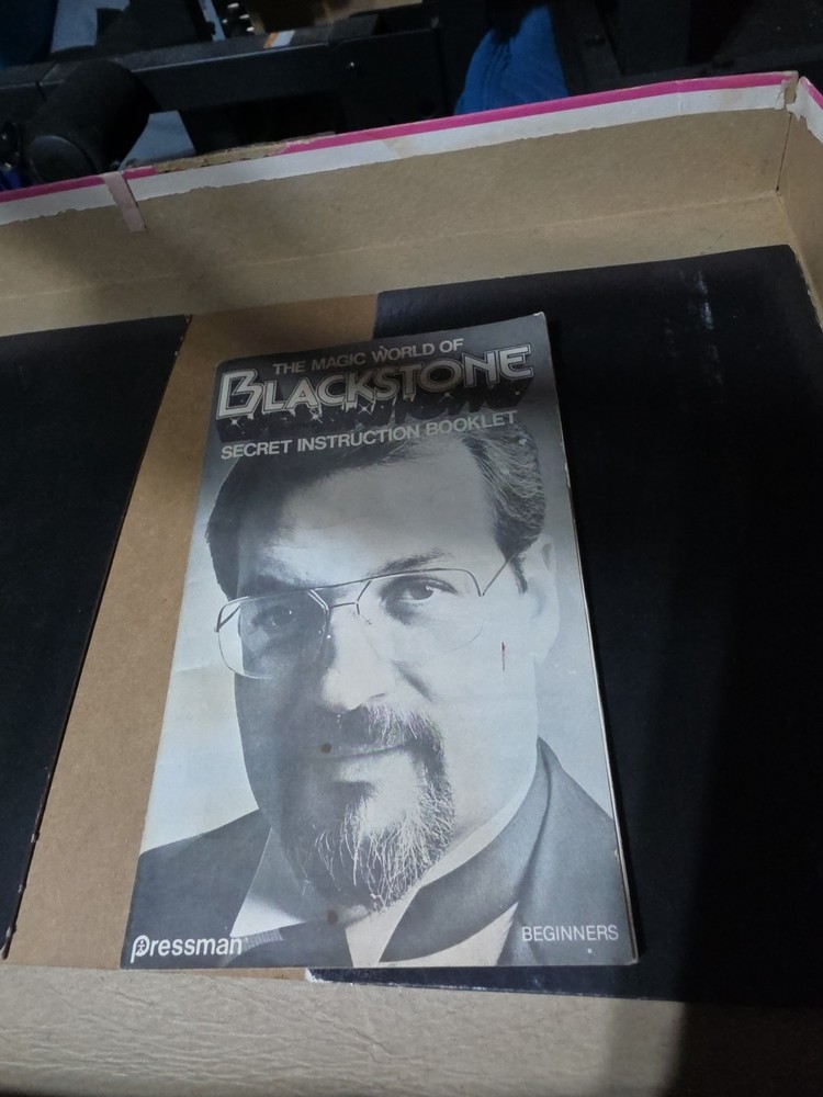 The Magic World of Blackstone Beginners Set- 1983 - 50 Tricks - Missing String