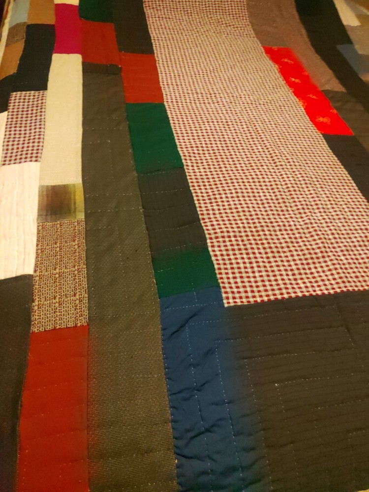 Vintage 80x60 Handsome Scrap Pattern Quilt