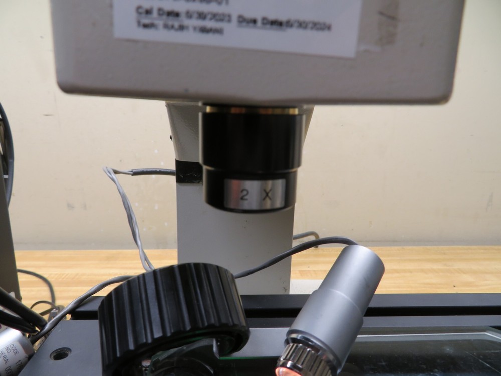 MITUTOYO 4x2" Toolmaker Microscope Monocular, 2X w/ Micrometer Heads PX15