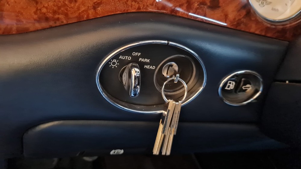 Factory Made uncut key blade for Bentley Arnage, Rolls-Royce Silver Seraph.
