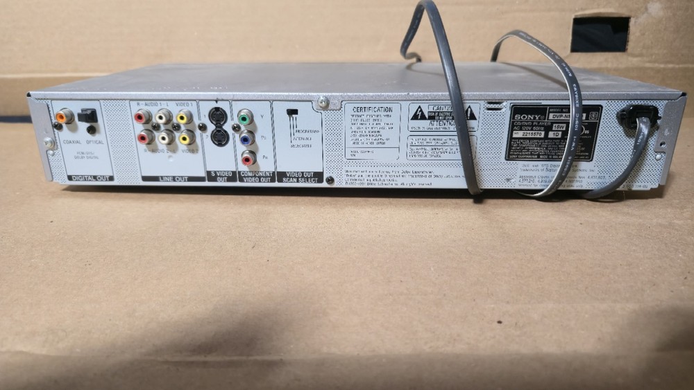 Sony DVP-NS700P CD/DVD Player