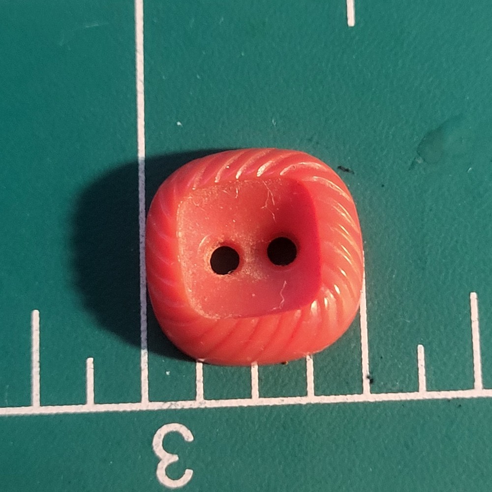 Colt # 7 button  red square fancy edges 1/2" confirmed pattern excellent