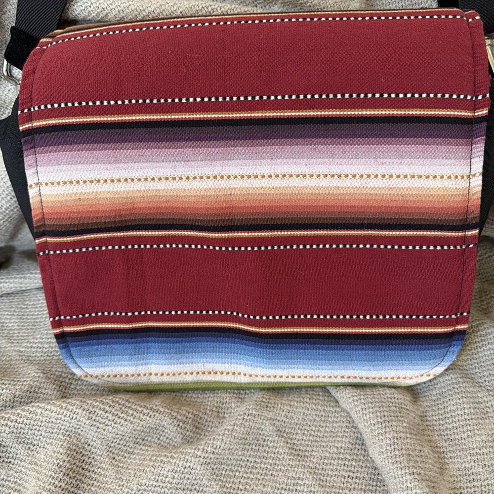 Capturing Couture Perfect Camera Bag Southwestern Print EUC