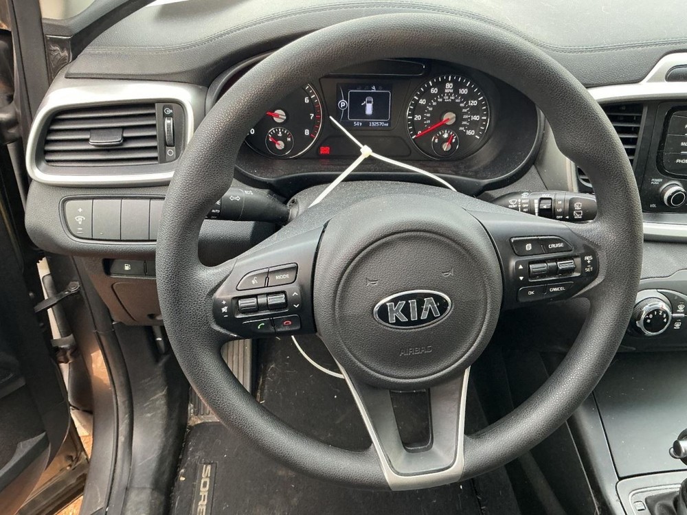 SORENTO 2017 Glove Box 4936633