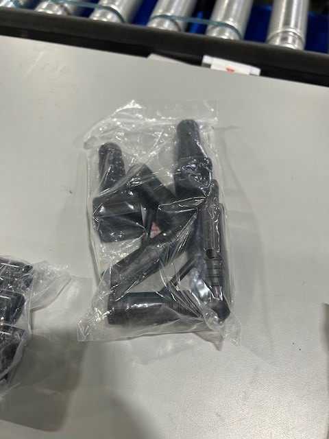 GENERIC 120" WHITE PROJECTOR SCREEN WITH 2 FOLDABLE STANDS - WHITE