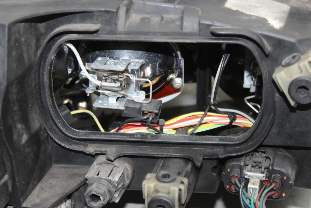 Xenon headlight headlight front left with control unit Mazda 6 GY Bj06