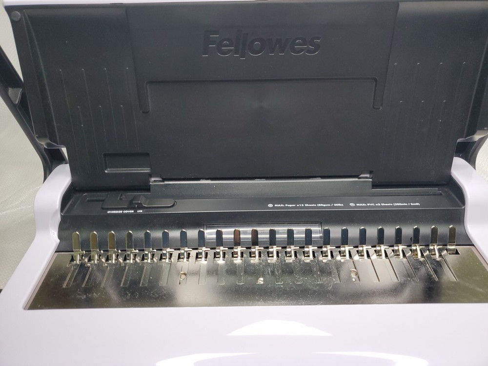 Fellowes Star+ 150 Comb Binding Machine CRC 50065