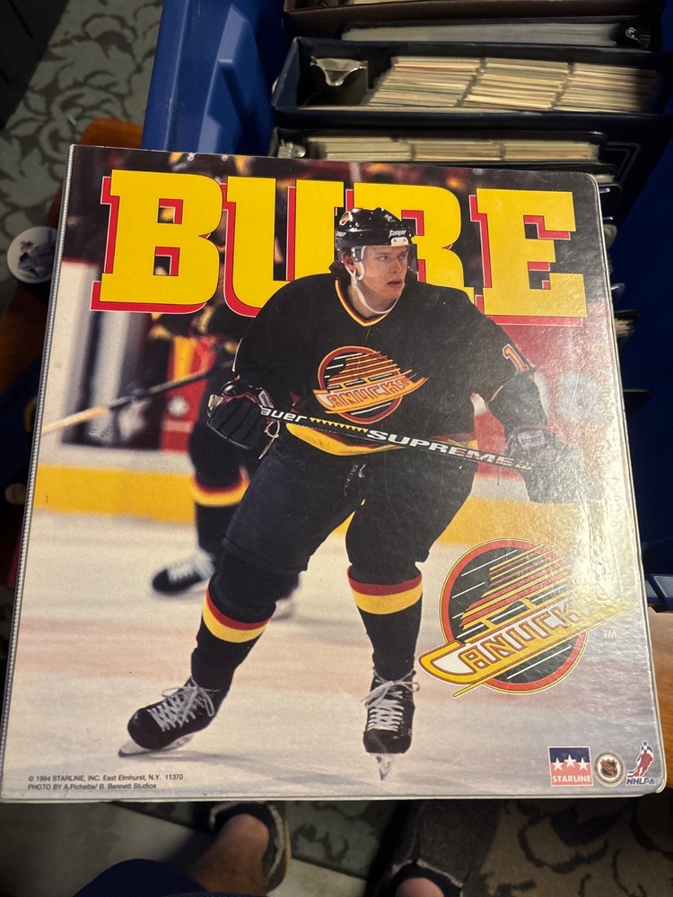 Pavel Bure / Vancouver Canucks binder
