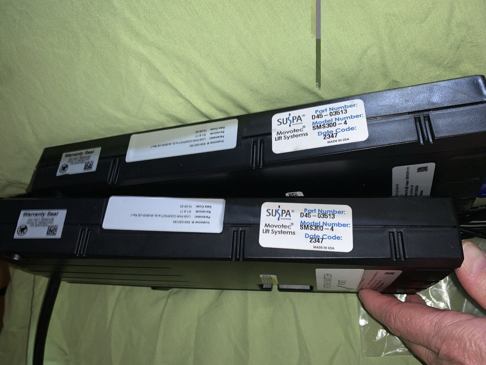 rising unit electric motorized kit 4 legs 1 switch 2 controller for robotics ?