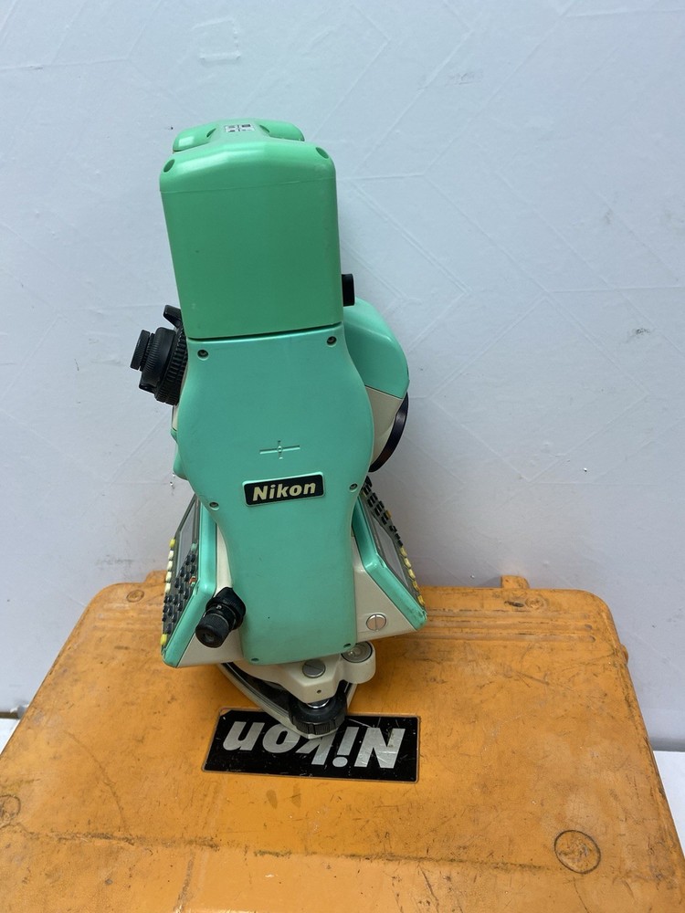 NIKON DTM-522 TOTAL STATION