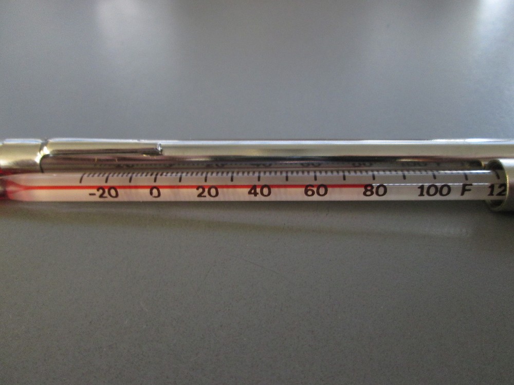 VINTAGE 583 LUFKIN POCKET THERMOMETER
