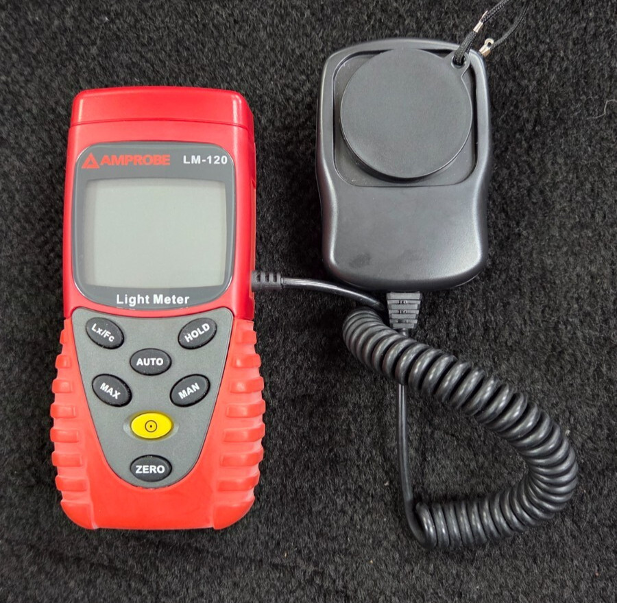AMPROBE LM-120 Light Meter Auto Ranging
