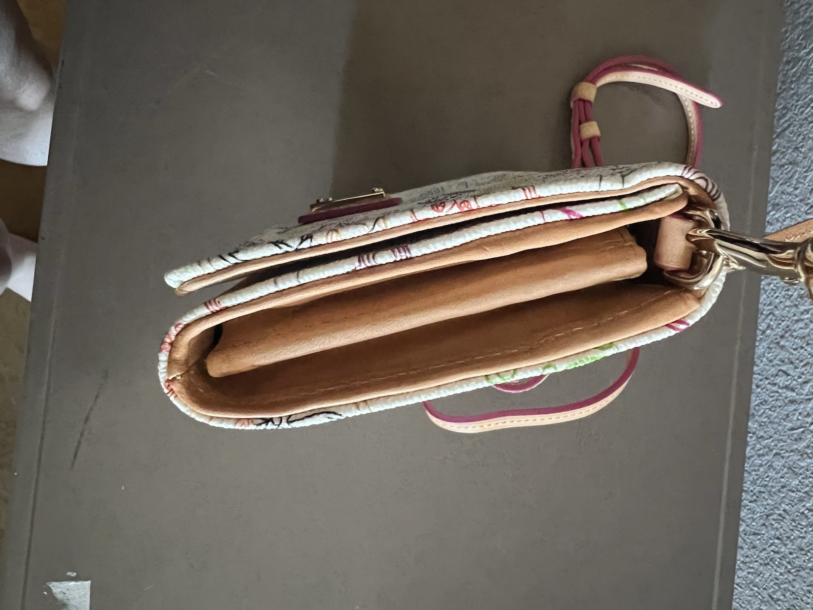 Disney Dooney & Bourke Walk in the Park Crossbody Wallet Handbag NEW