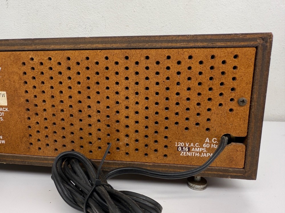 Vintage Zenith Solid State Cassette Stereophonic Tape Recorder E-637W UNTESTED